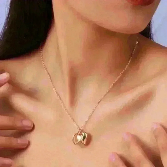 New Double Heart Pendant Necklace - Picture 3 of 3